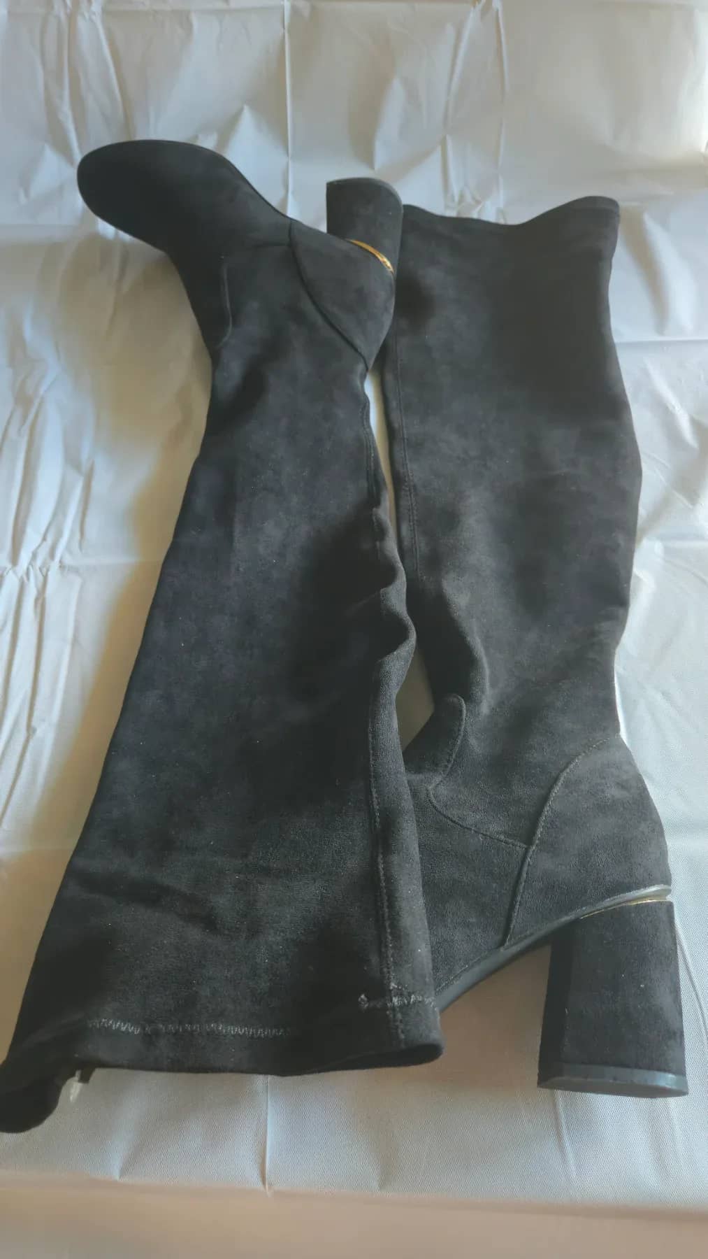 My Botega Cuissarde à talon de couleur noire détail doré en haut du talon - vue 2