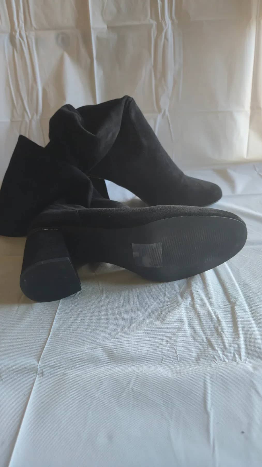 My Botega Cuissarde à talon de couleur noire détail doré en haut du talon - vue 7